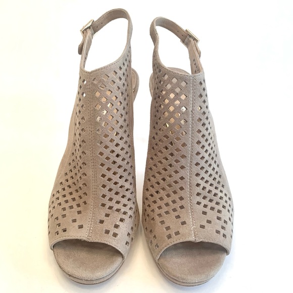 Diane Von Furstenberg Lyon Slingback Suede Sandal - Picture 4 of 16